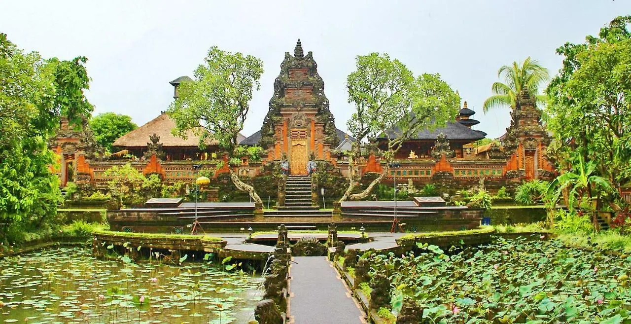 White Creative Villa Campuhan Ubud  Indonesia